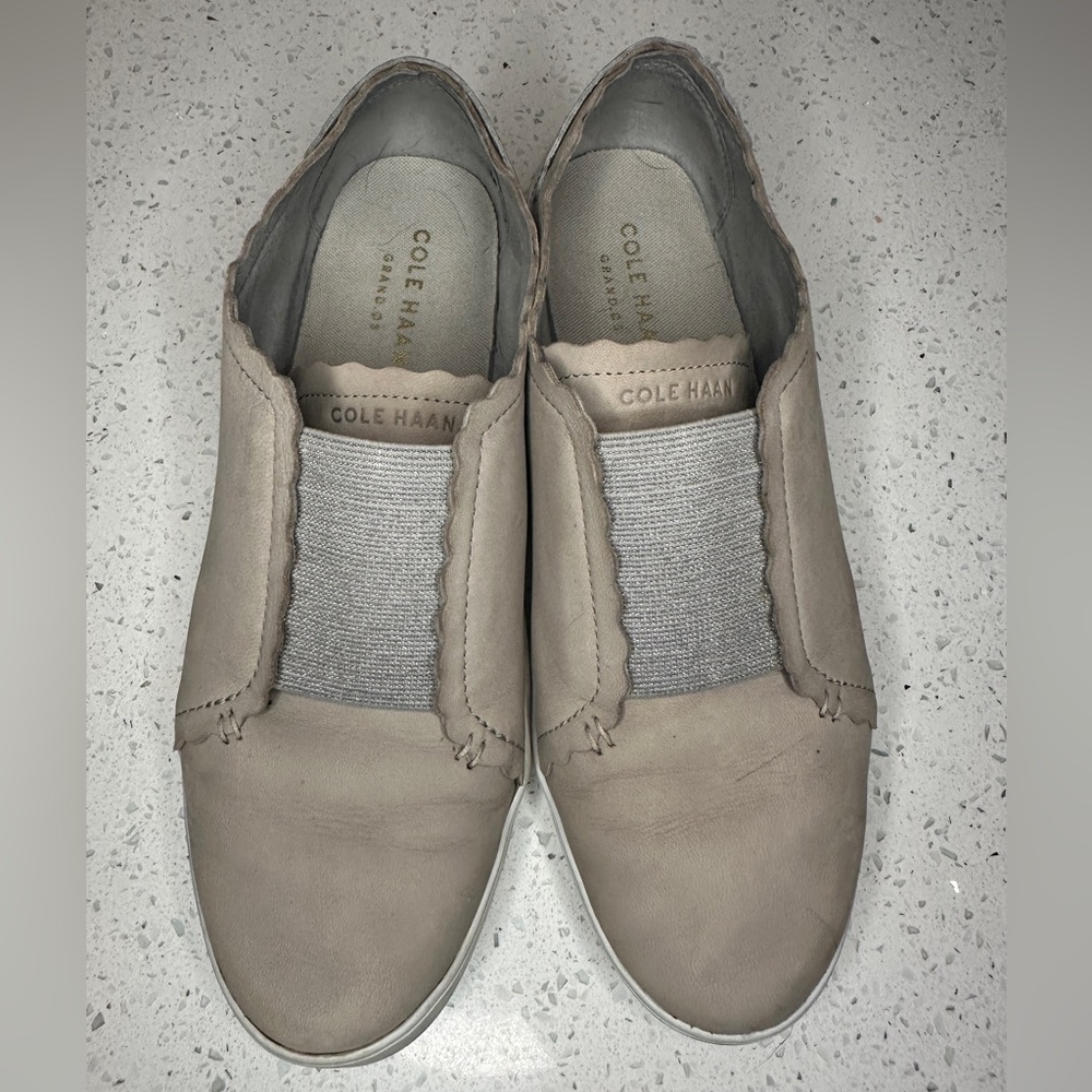 COLE HAAN Grand Crosscourt Scallop Slip-On Leather Shoes Women's Size 9B - Picture 7 of 10